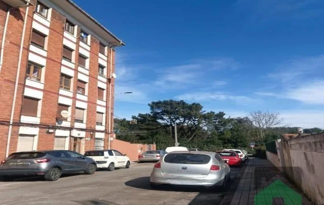 Piso reformado en Jove, tres habitaciones