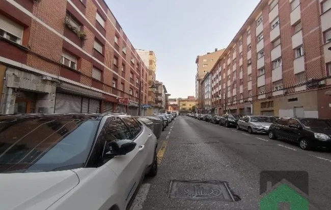 Three-bedroom renovation flat in La Calzada