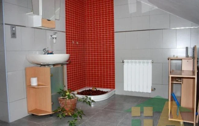Casa nueva de cuatro dormitorios en Muño