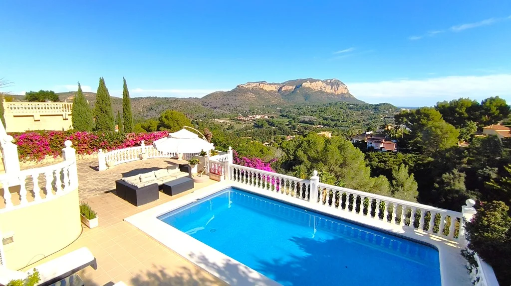 Six-bedroom villa in La Sella Golf