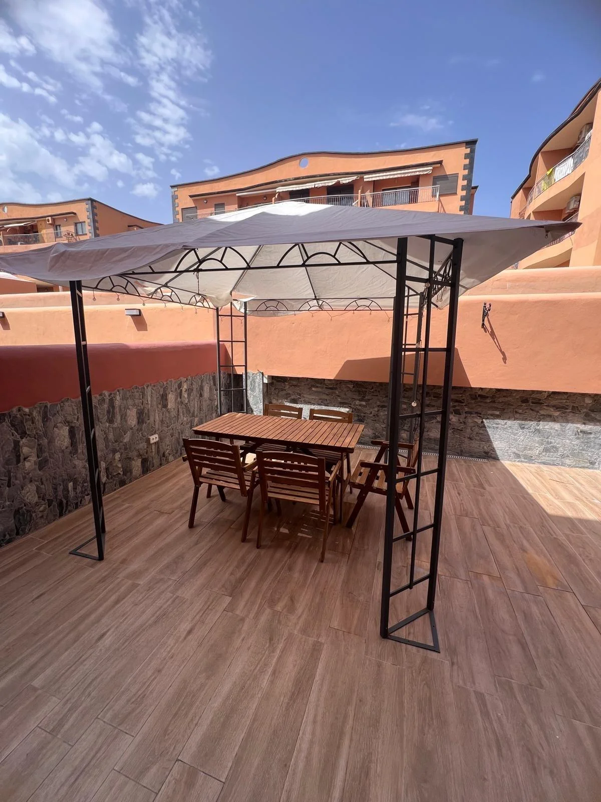 Adosado en Adeje de 201 m² con suite