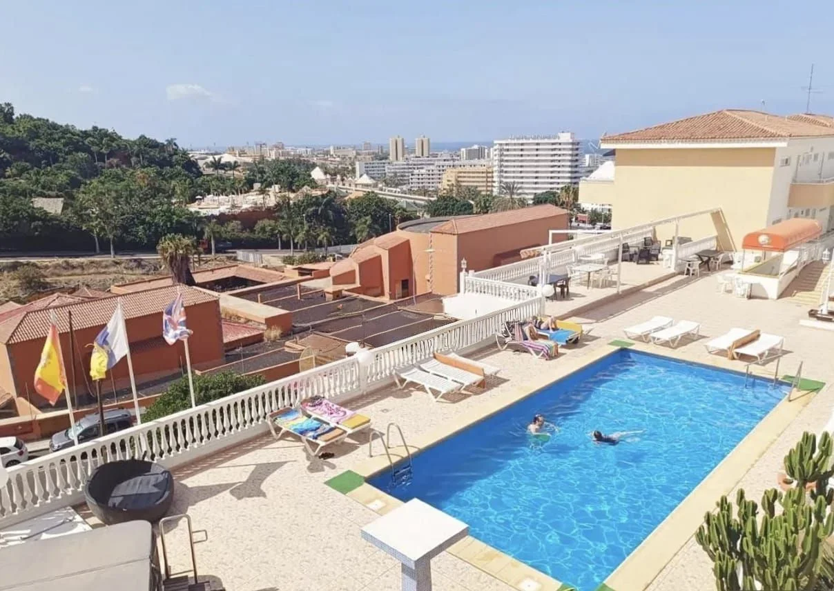 Unidades en Costa Adeje con piscina comunitaria