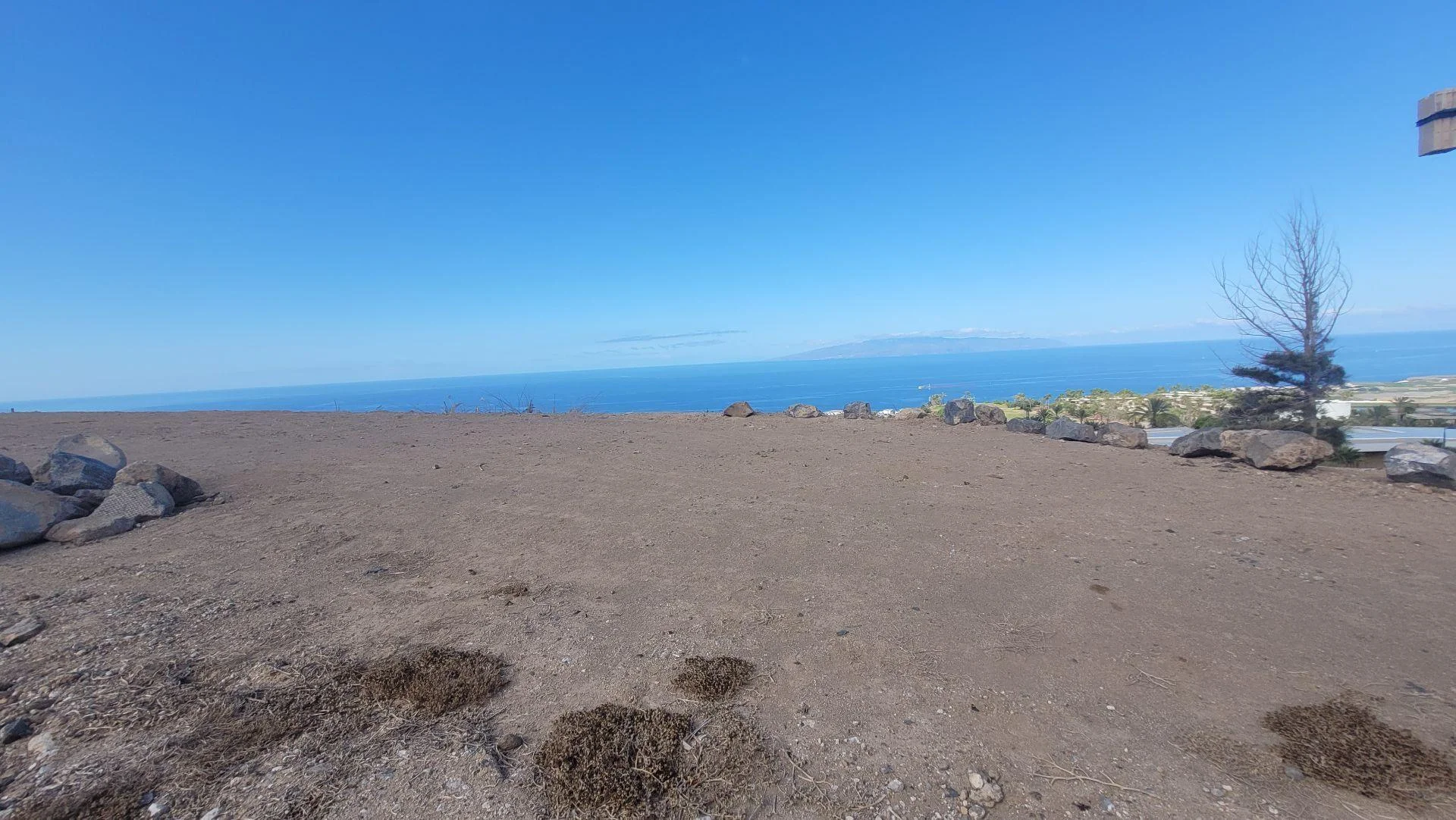 Parcela urbana en Abama con vistas al océano