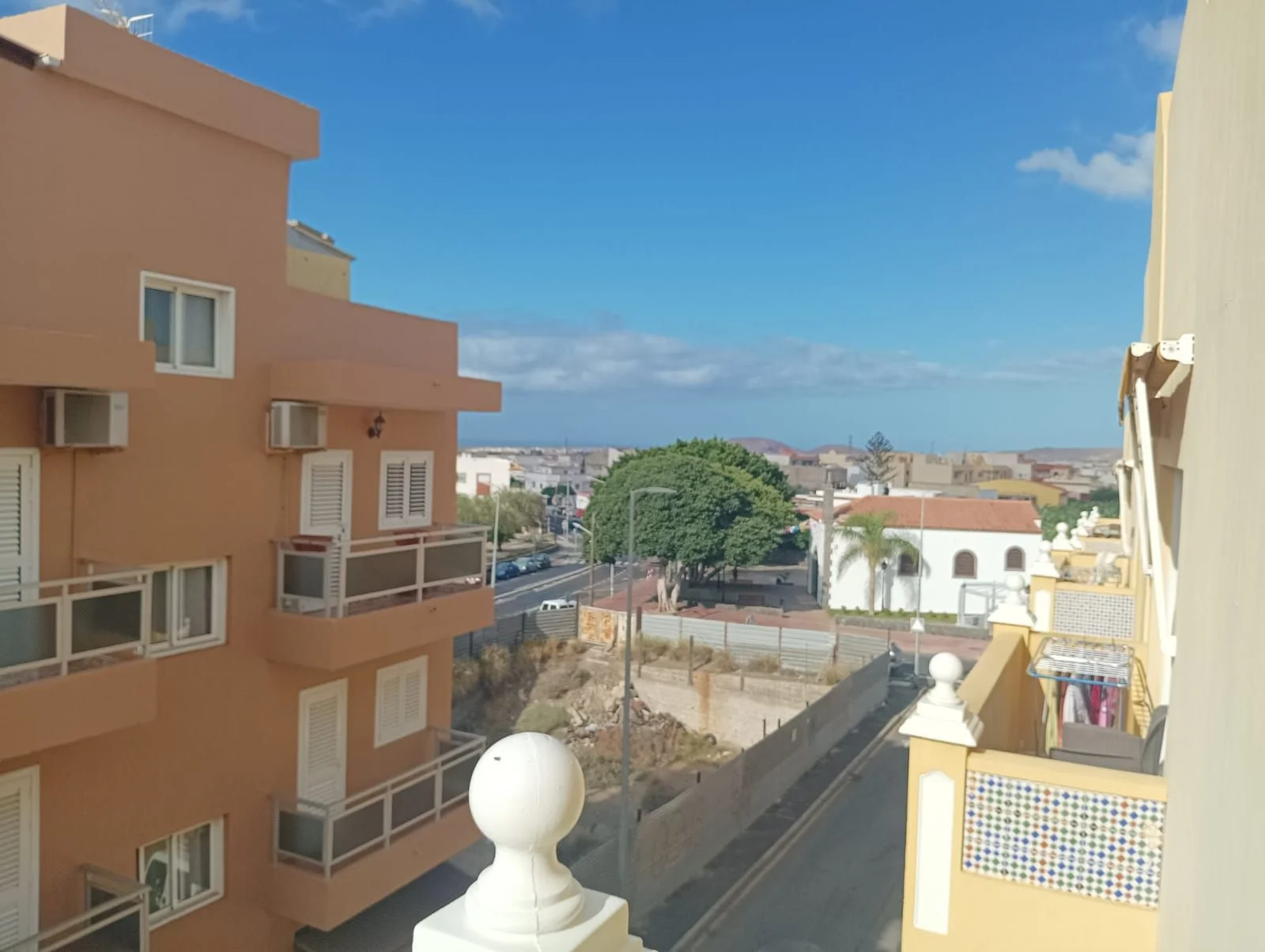 Three-bedroom flat with garage in Guargacho