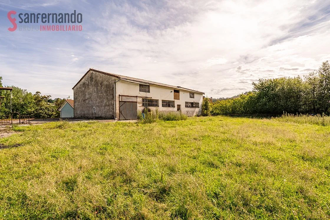 Finca urbana para rehabilitar en Puente Arce