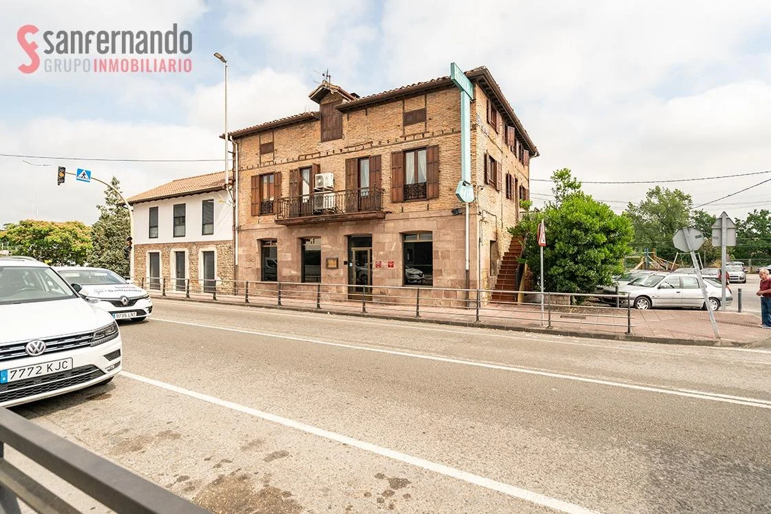 Inmueble hostelero en Reocín, 8 habitaciones