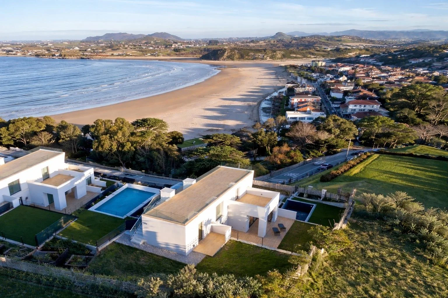 Villa nueva en Suances, 5 dormitorios