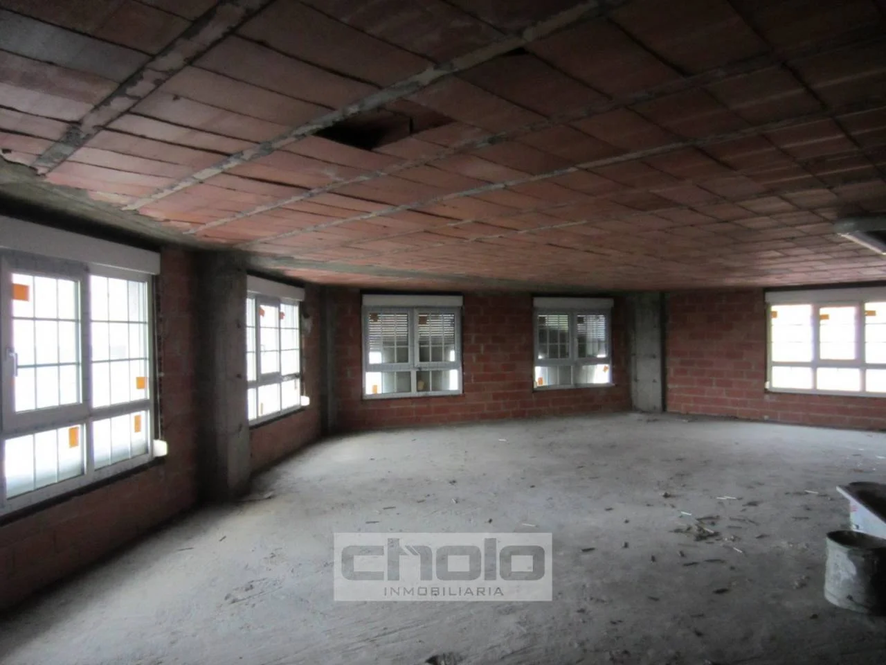 230 m² commercial premises in Lugo