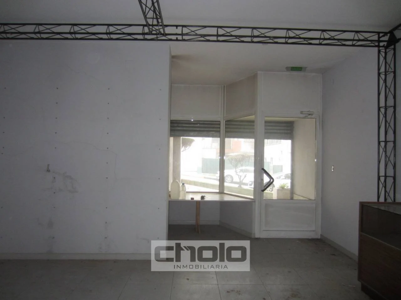 76 m² commercial premises in Paradai