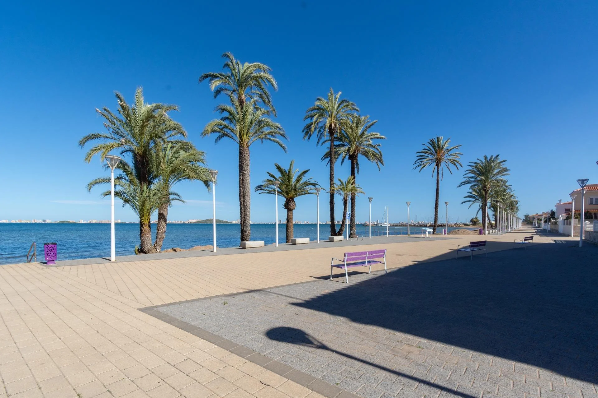 Apartamento costero amueblado, 2 dormitorios