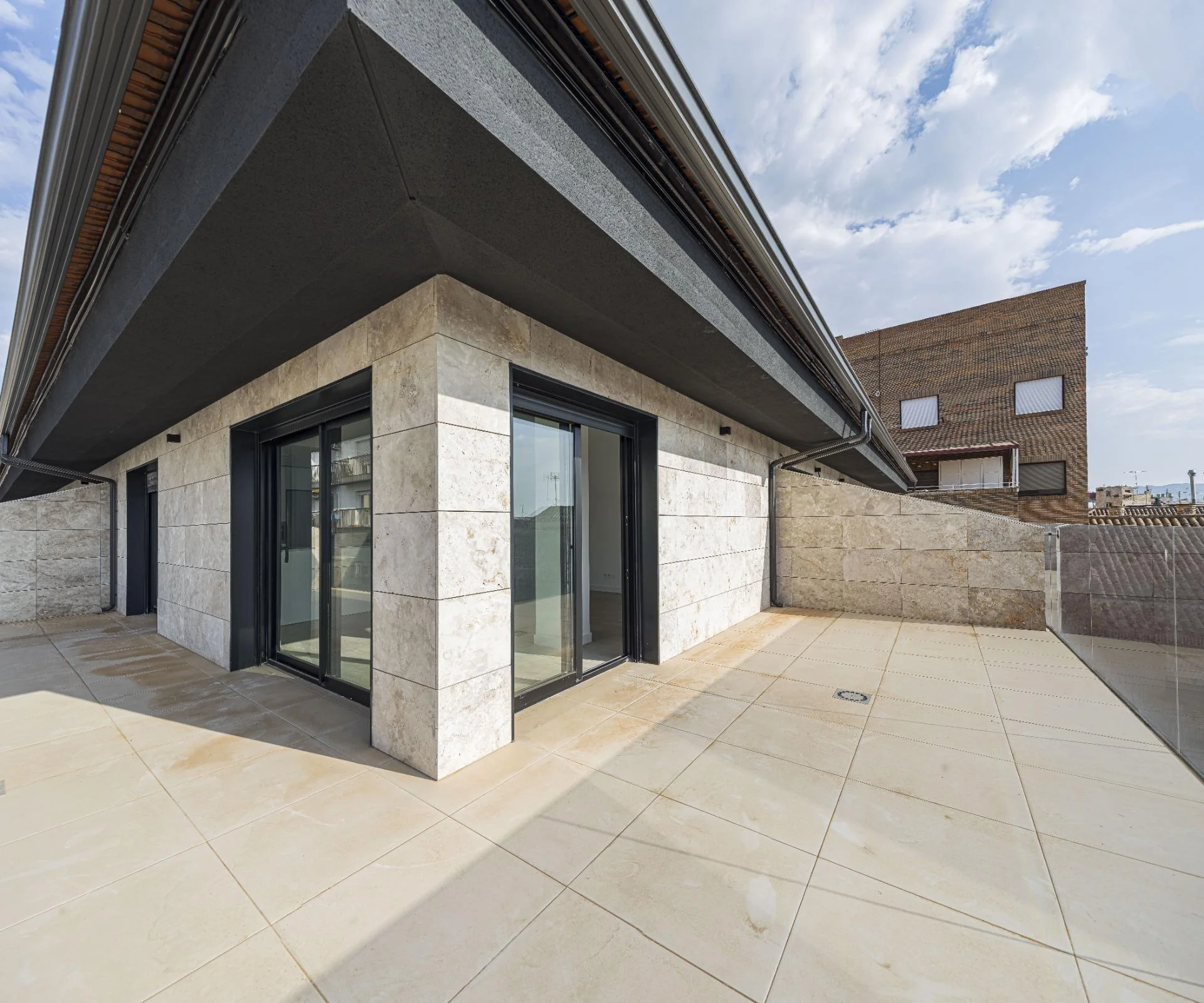 Ático dúplex de obra nueva con terraza de 42 m²