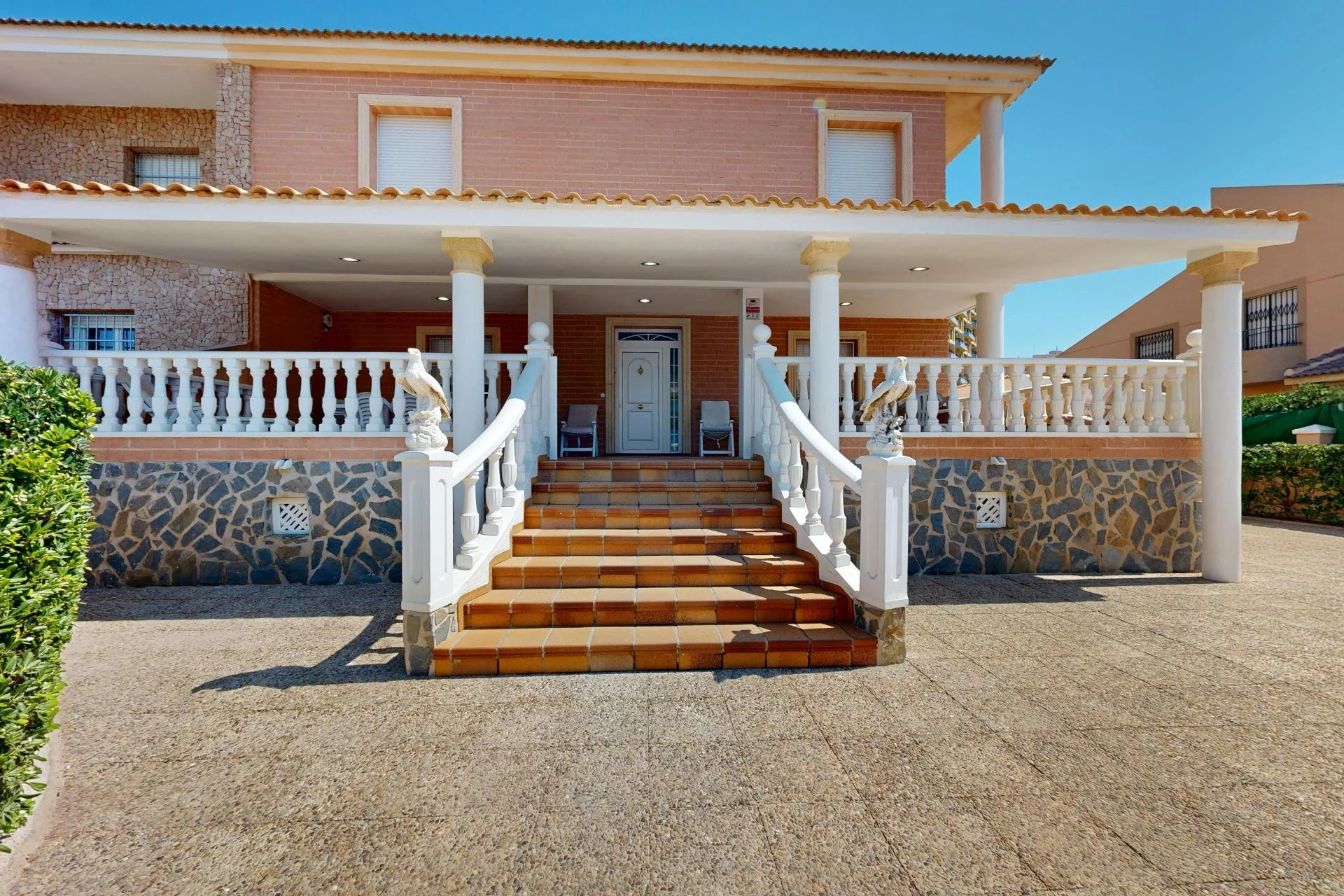 Chalet con vistas al mar y seis habitaciones