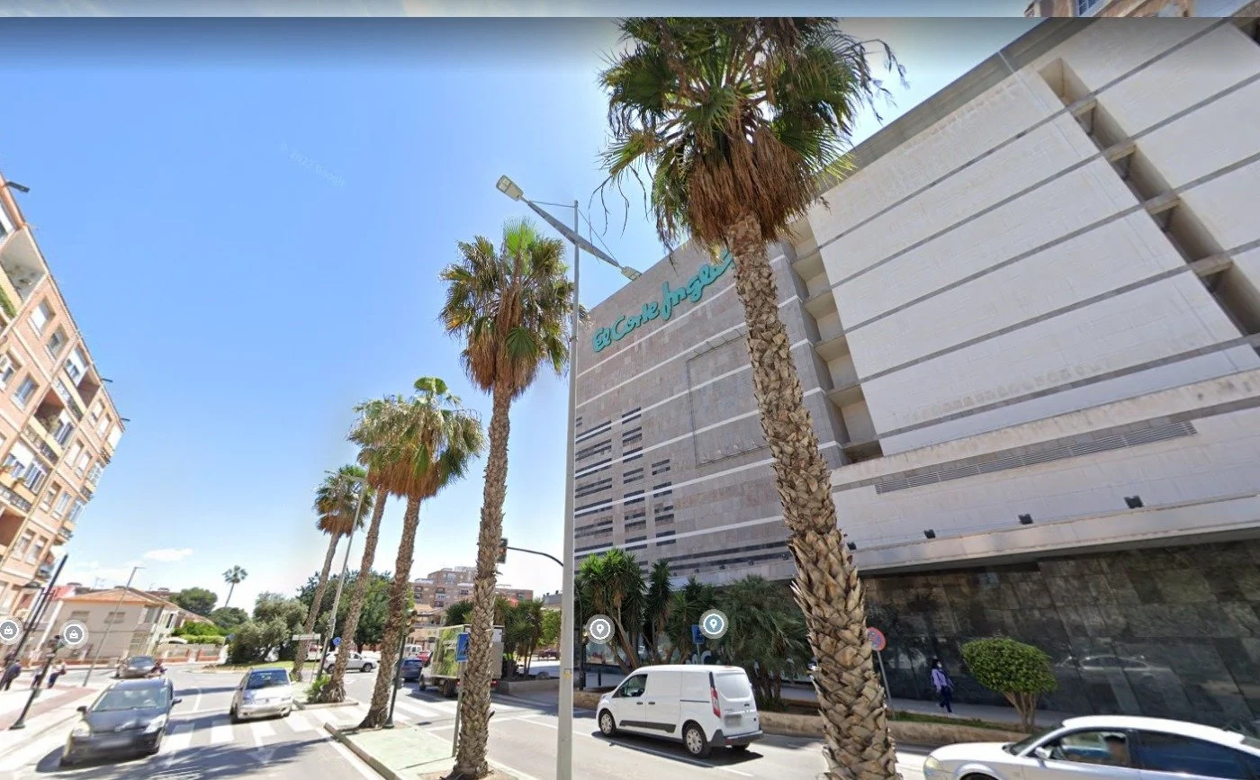 Local comercial diáfano de 2.100 m²