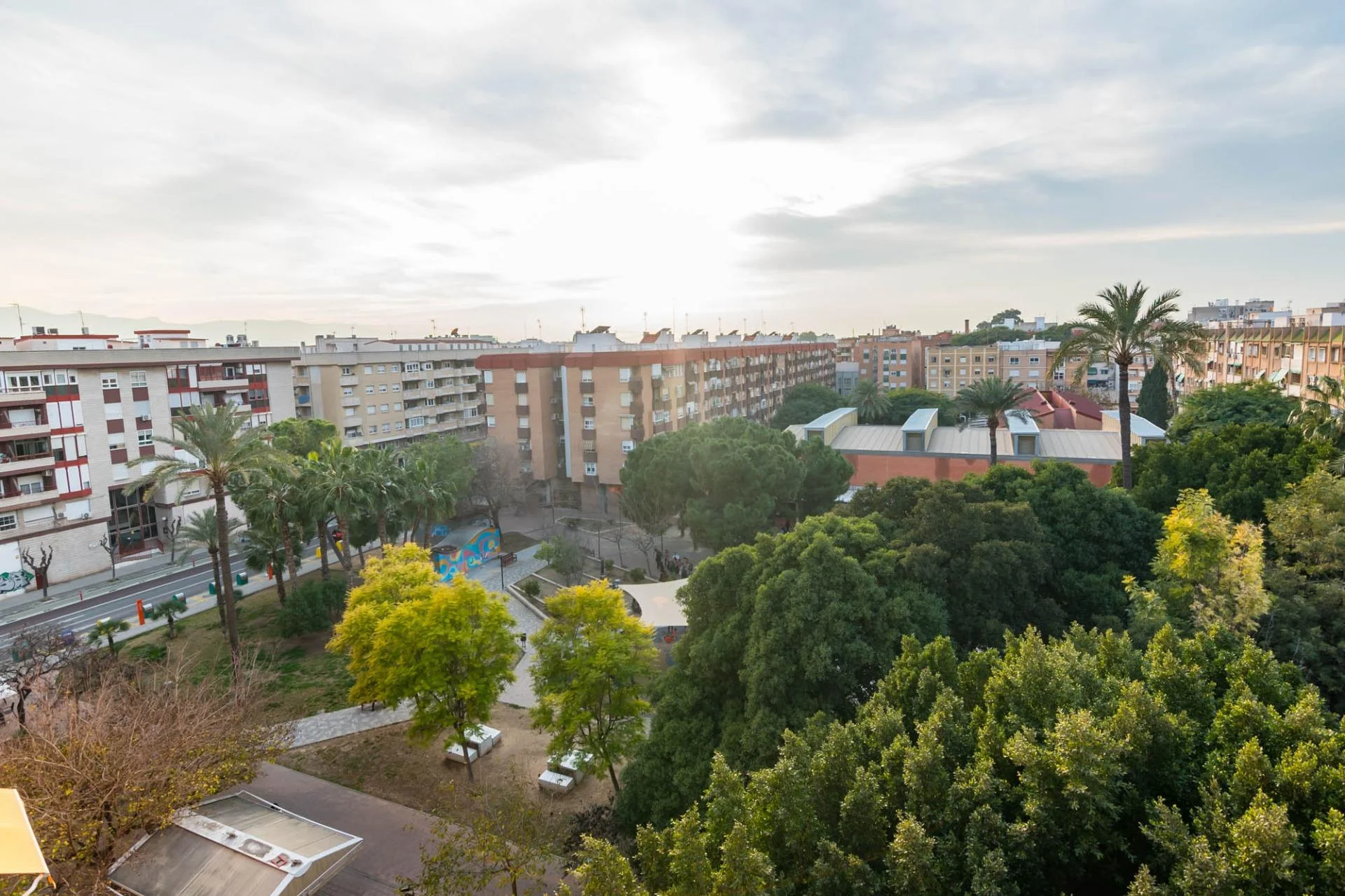 Central Murcia flat with park views