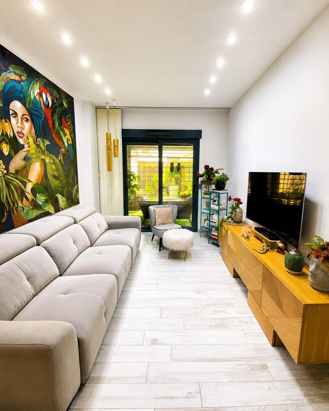 Private-ground flat with 90m² terrace