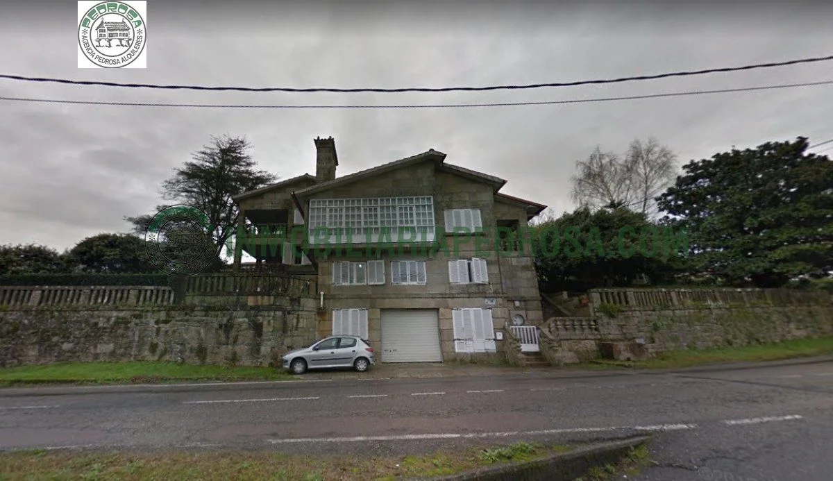 Gran casa de piedra cerca del centro