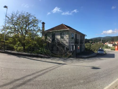 Chalet en Barro, cuatro dormitorios