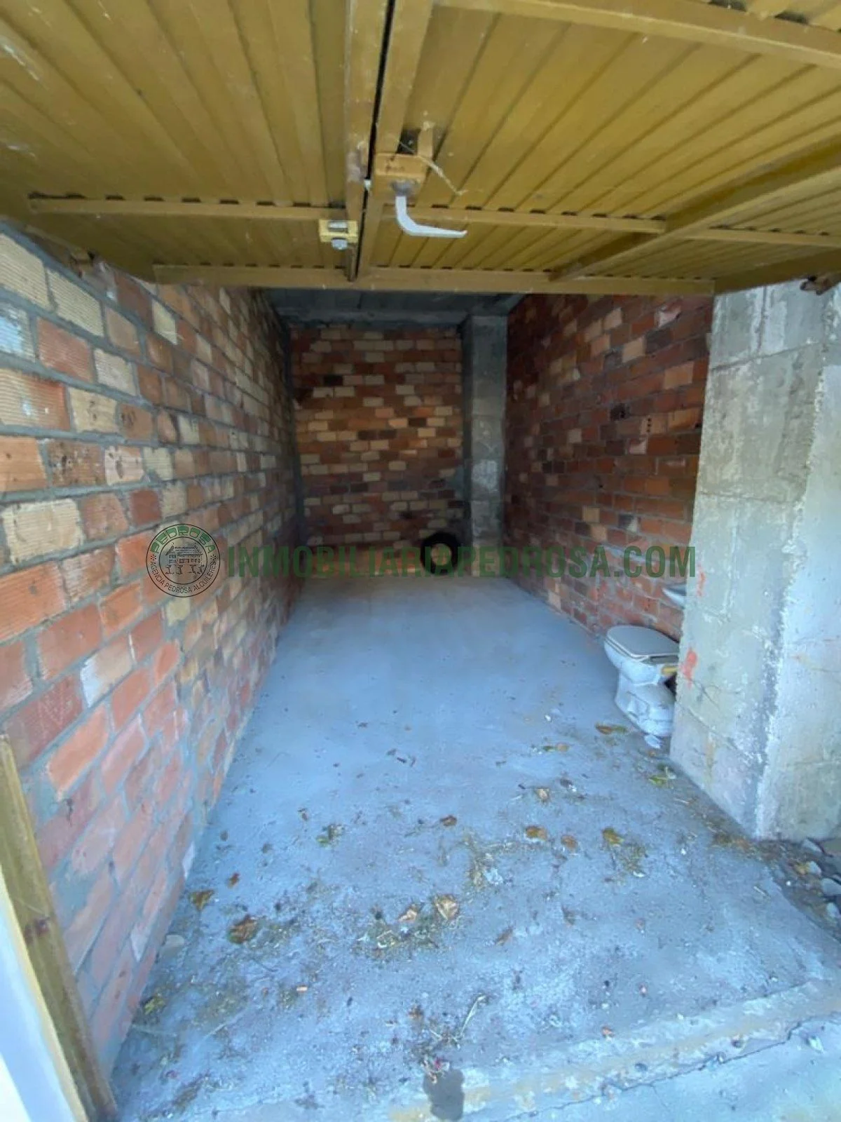 Garaje en Poio con 24 m² aprovechables