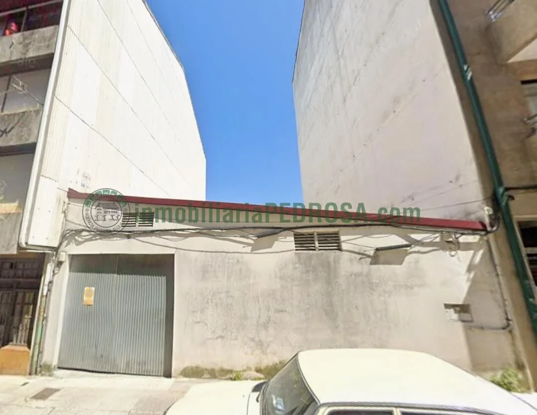 Industrial warehouse with development potential