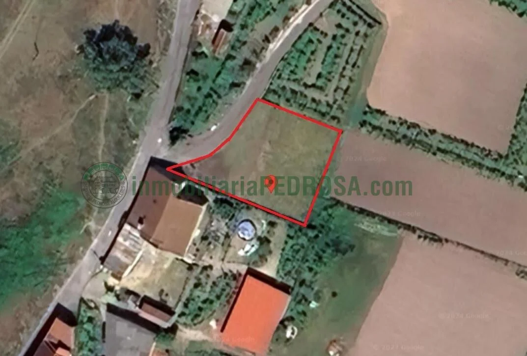 Buildable rural plot near Pontevedra