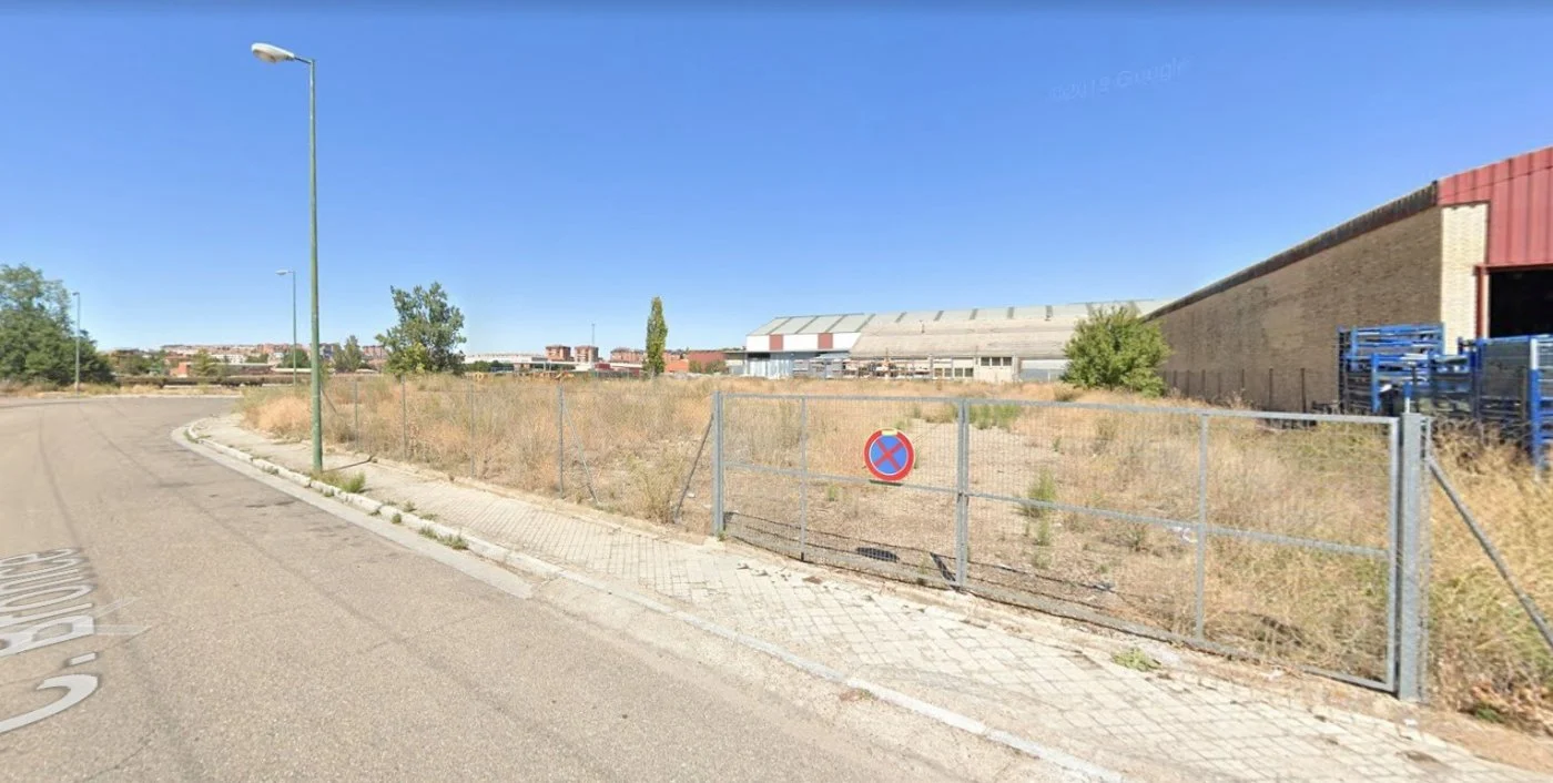 Parcela industrial en Argales, 4.322 m²