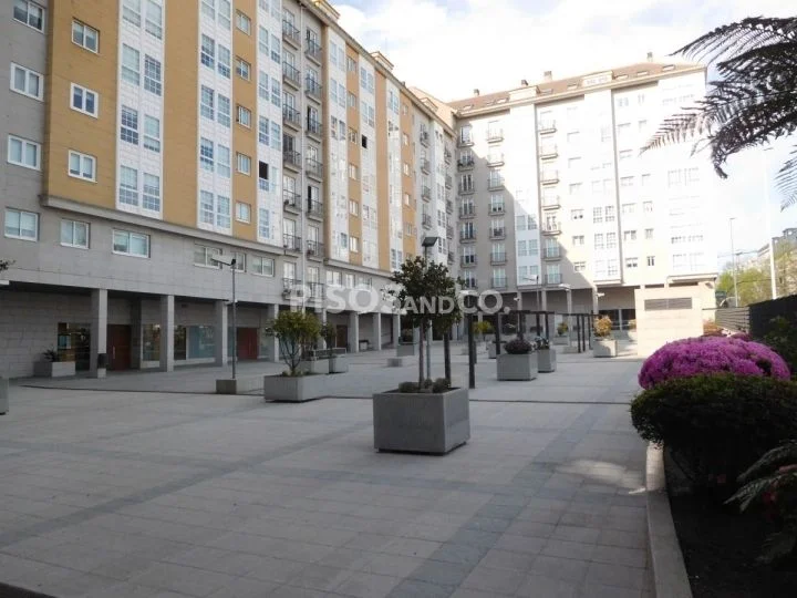 Seminew exterior flat, 2 bedrooms