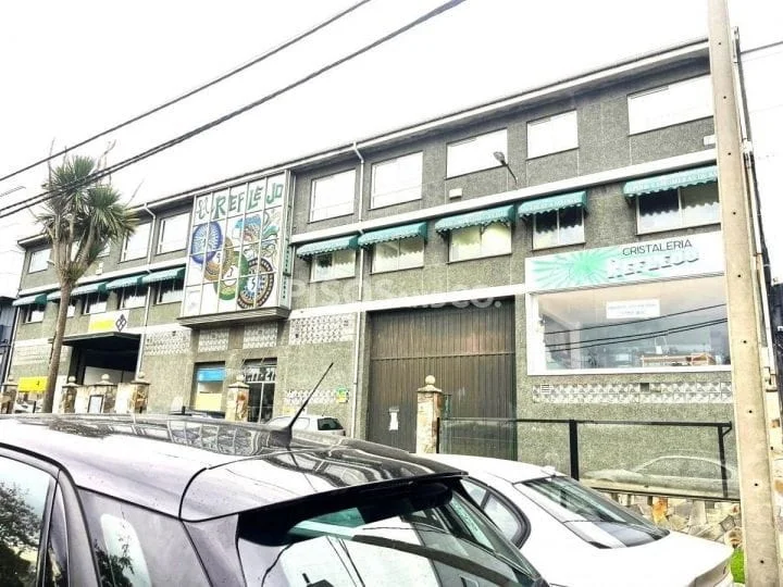 Gran local comercial en Vioño, 2.752 m²