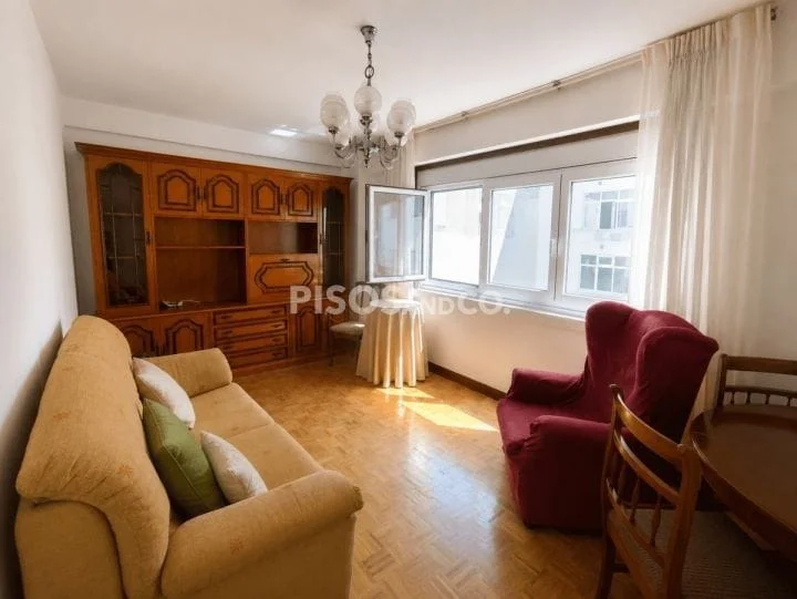 Piso de tres dormitorios en A Coruña