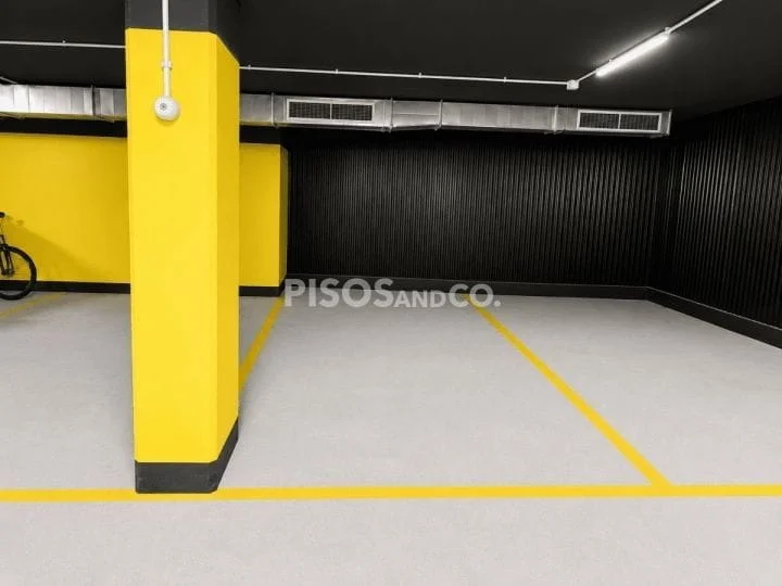 Garaje para coche grande en Riazor