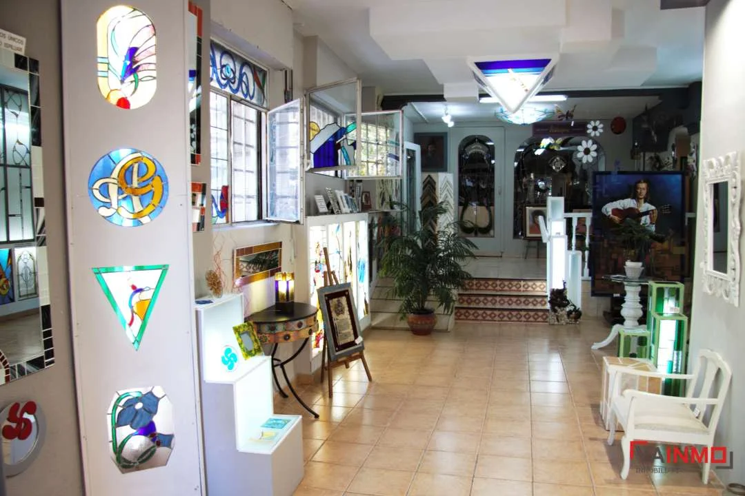 Local de 100 m² en casco histórico