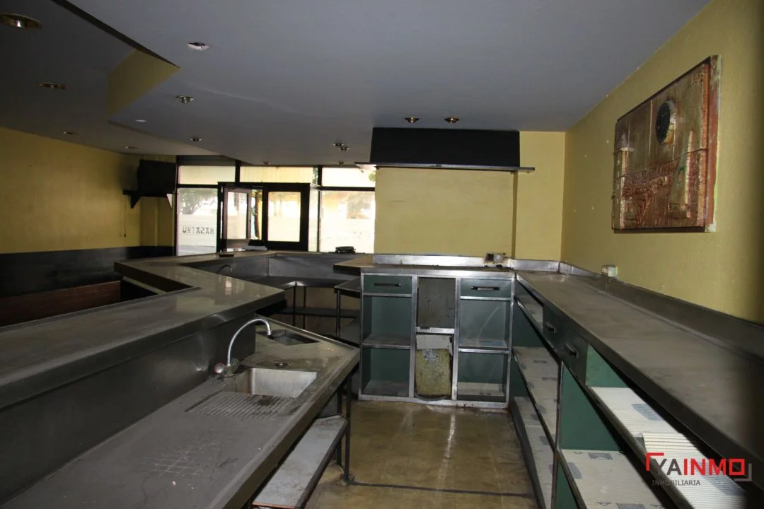 Local de 121 m² en Los Herrán