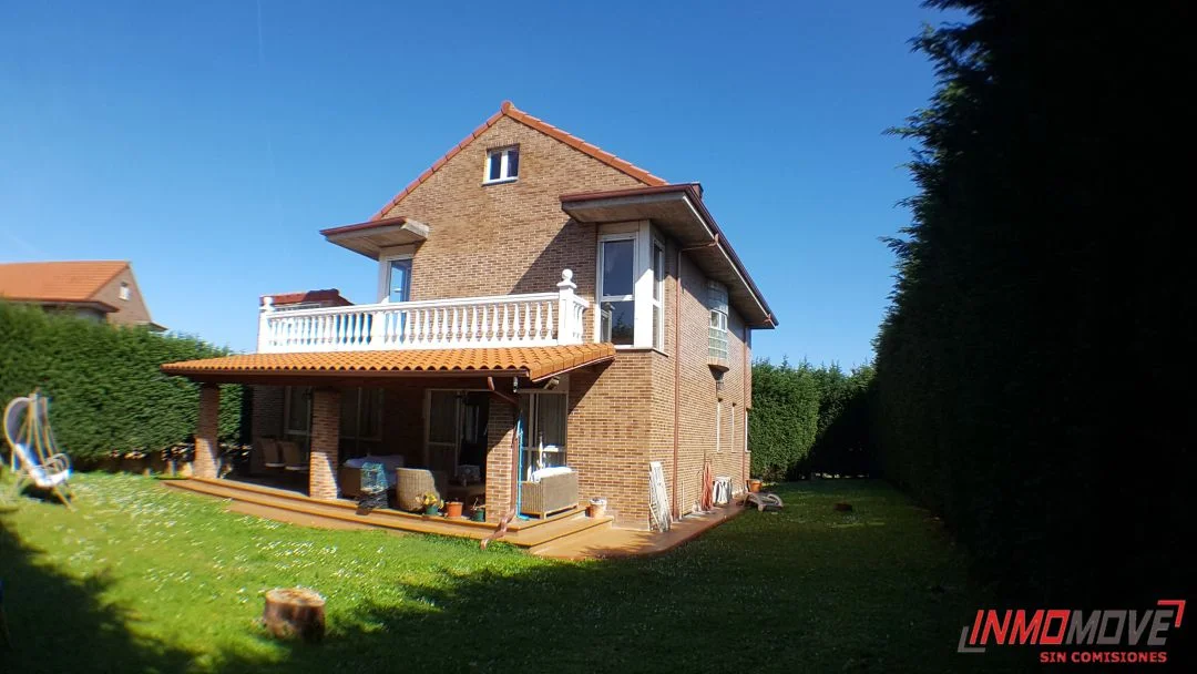 Chalet near Santander, 800 m² plot