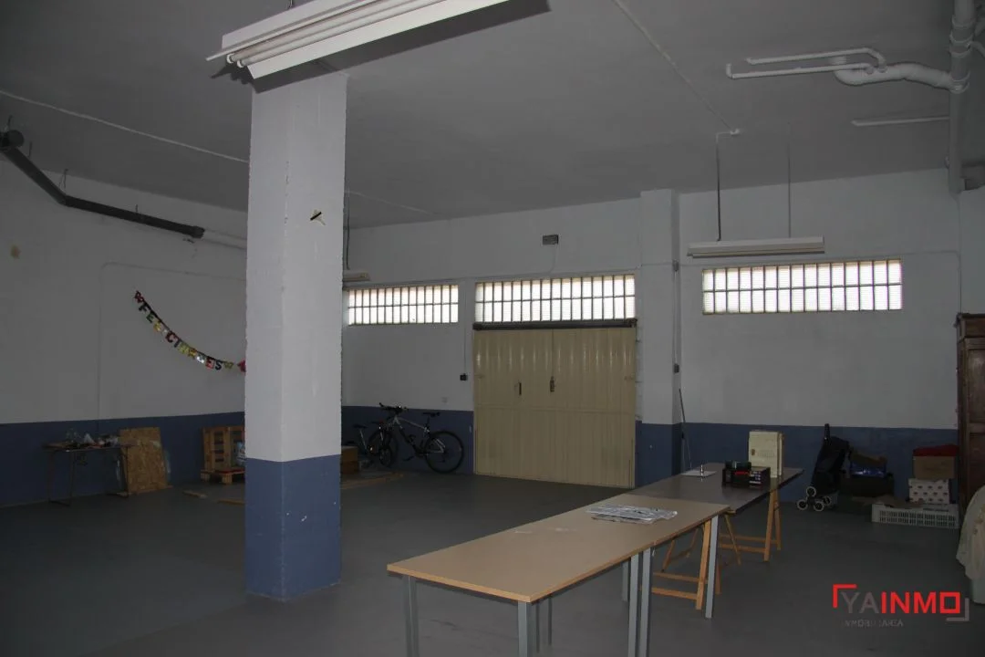 Local comercial en Lakua de 140 m²