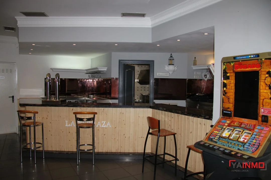 Local comercial con bar en Lakua