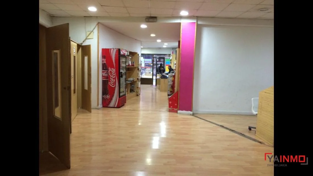 Coronación commercial unit, 125 m²