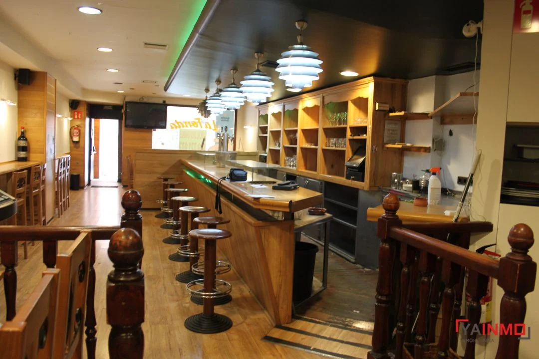 Bar en Avenida con equipamiento hostelero