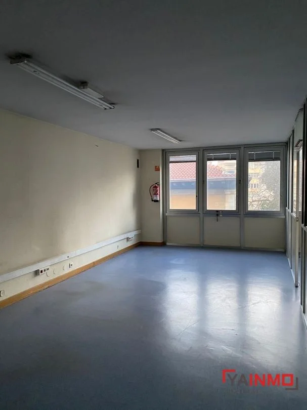 Oficina céntrica de 122 m² para invertir