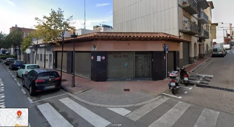 Commercial premises with expansion potential