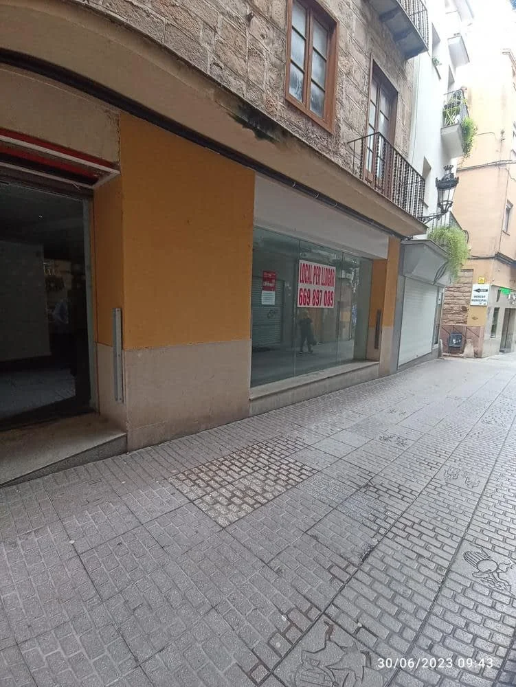 Local comercial céntrico en Berga, 200 m²