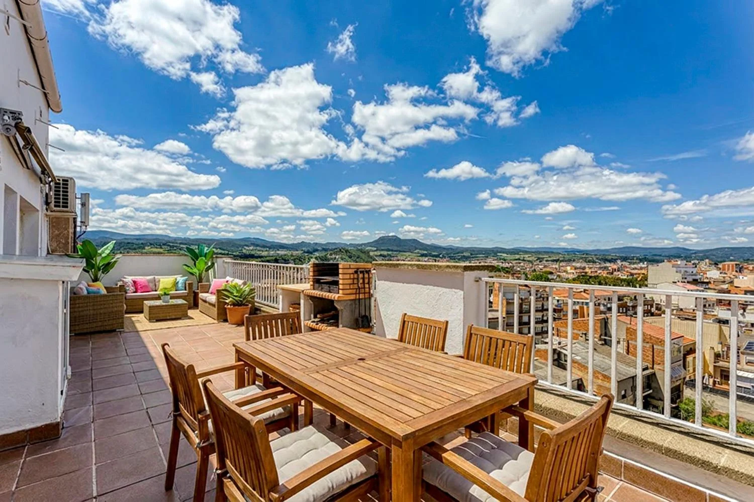 Renovated penthouse with large terrace