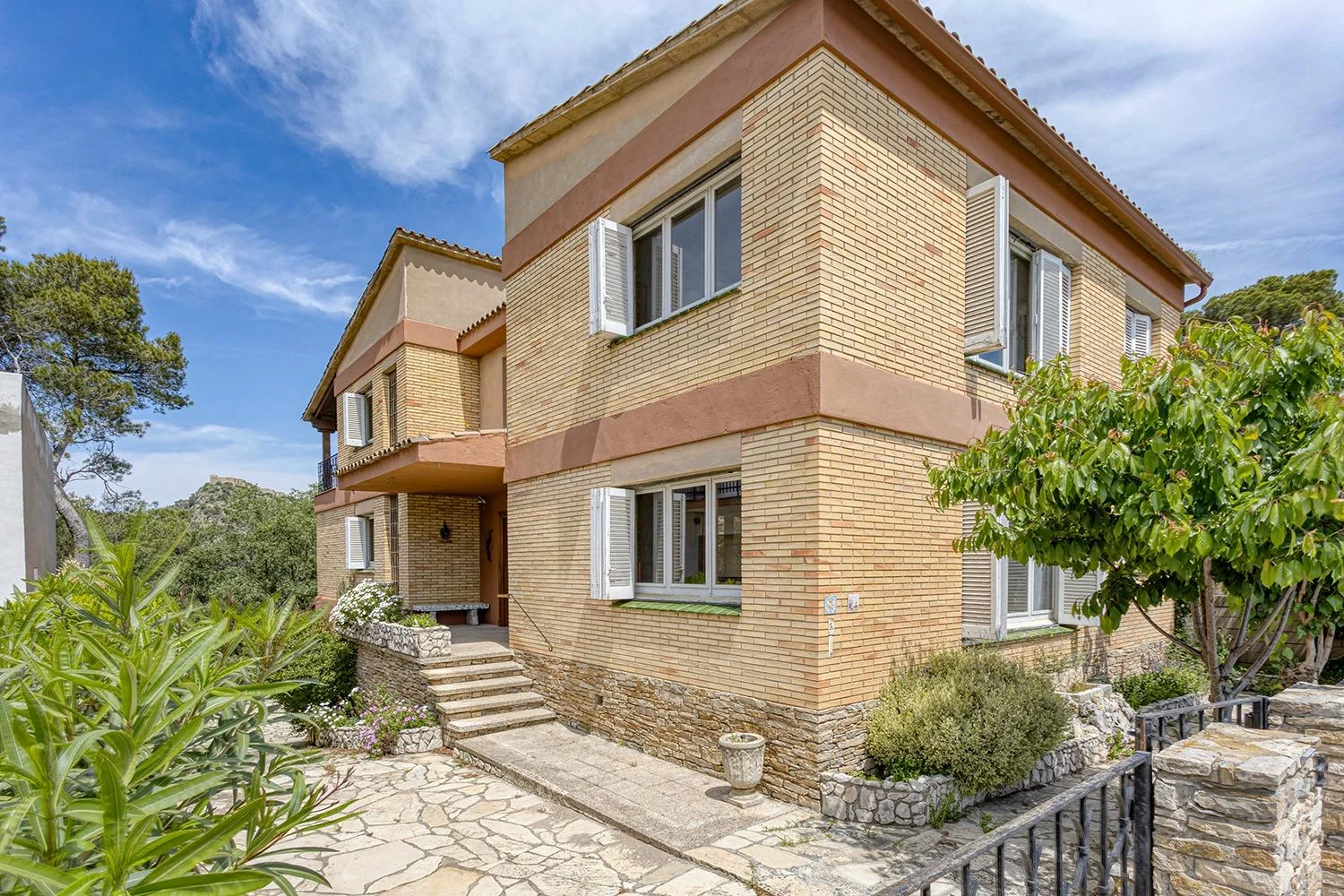 Seven-bedroom chalet in El Xaro