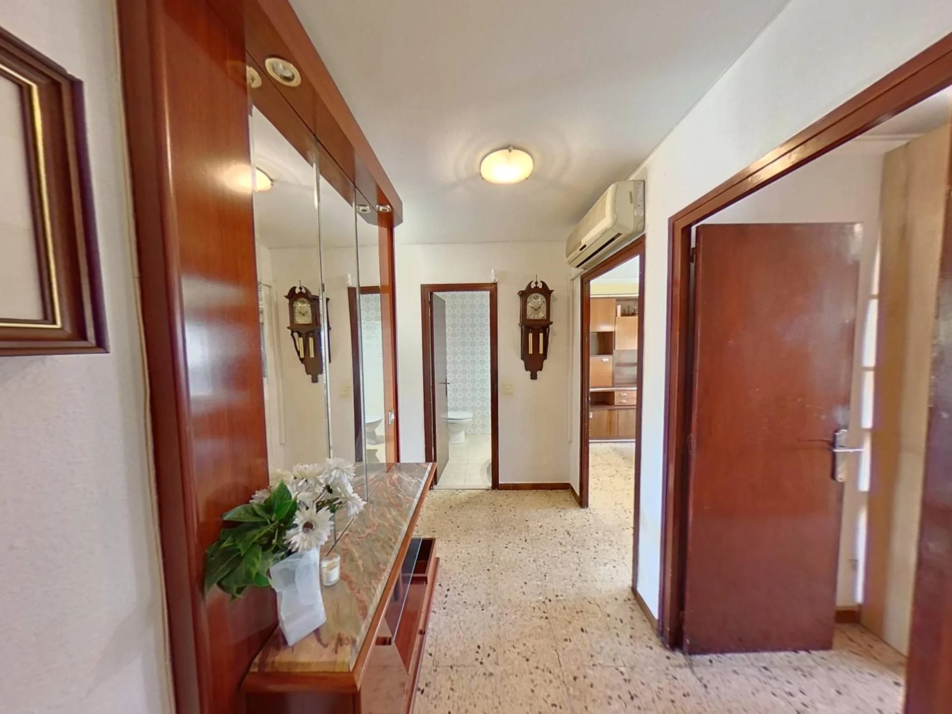 Exterior Igualada flat, three bedrooms