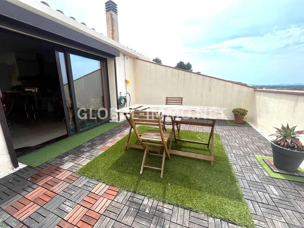 Vilajuïga duplex with terraces and parking
