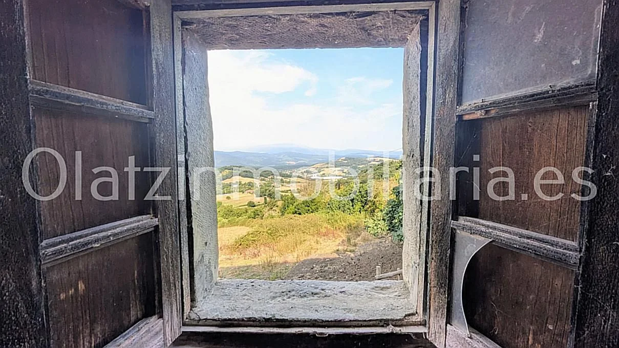 Casa rural con finca de 19.483 m²