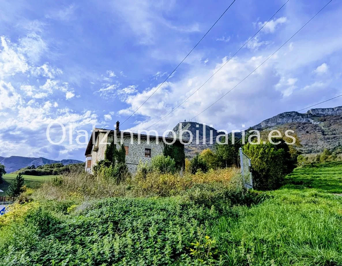 Historic Orduña house with 524 m²
