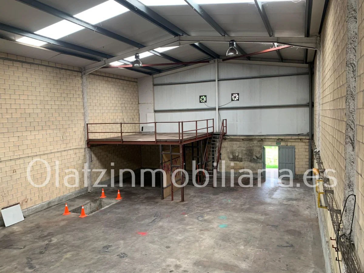 Nave industrial en Santecilla, 266 m²