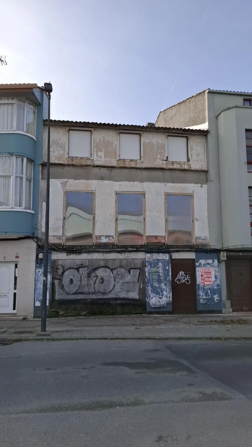Central Cambre building, 230 m² renovation