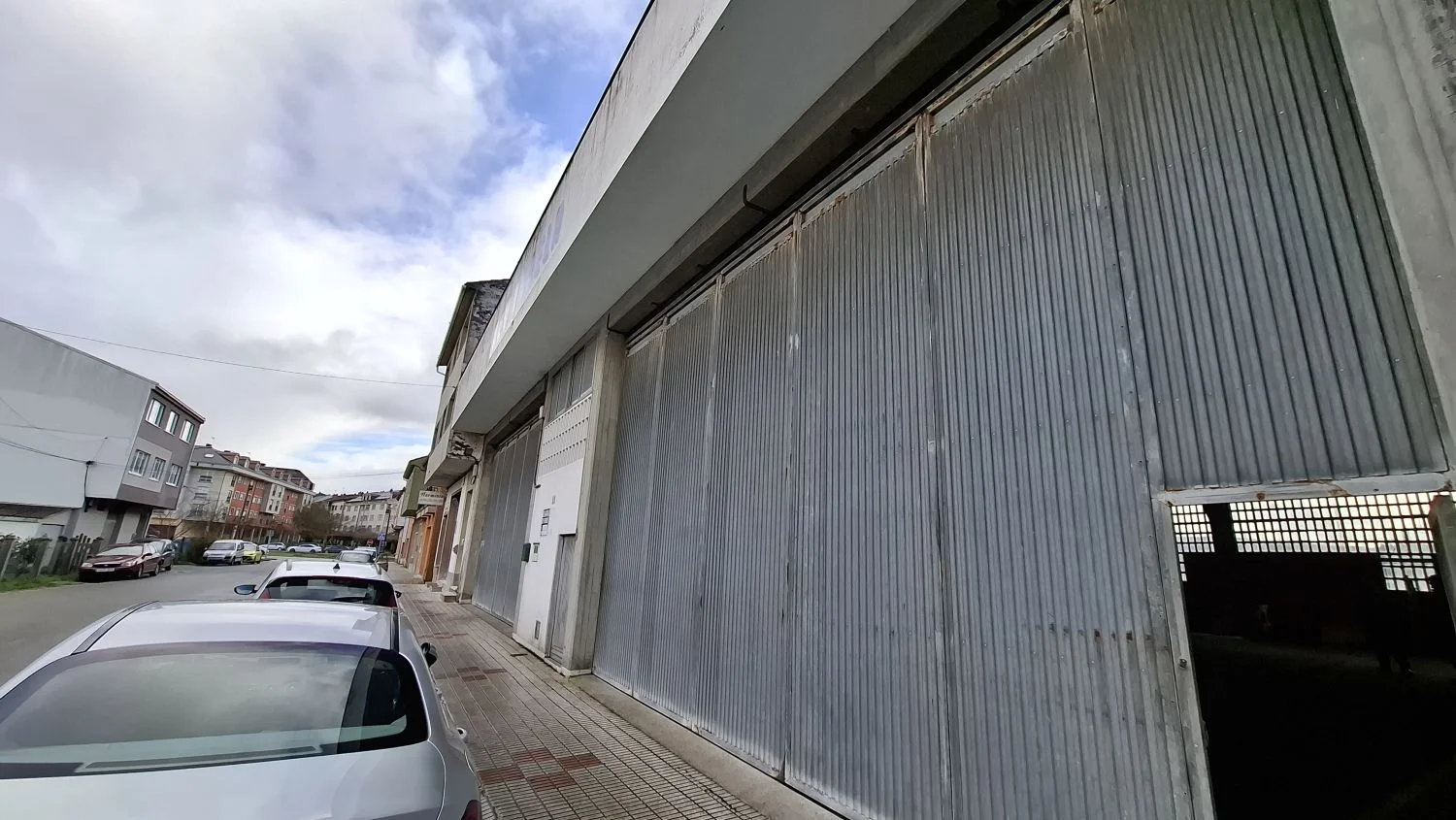 Industrial warehouse in Laracha, 470 m²