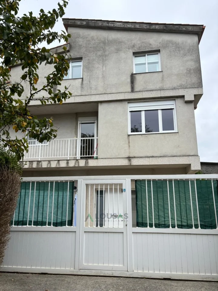 Large house with 4,212 m² plot