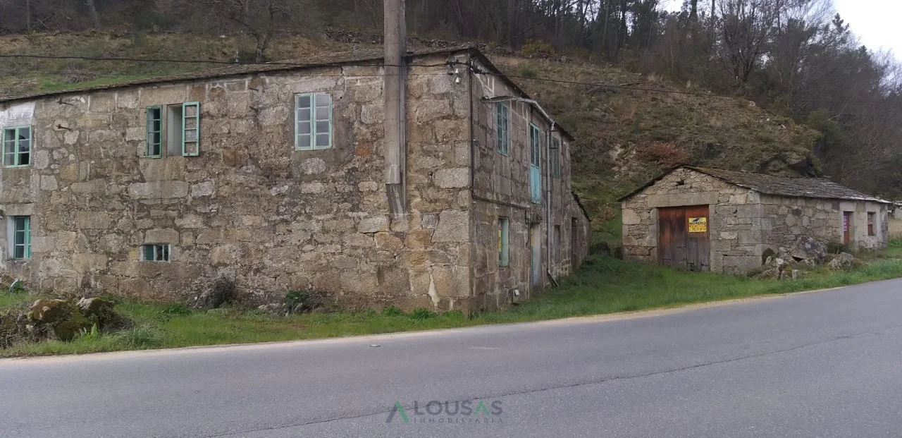 Rural house with 2,000 m² plot